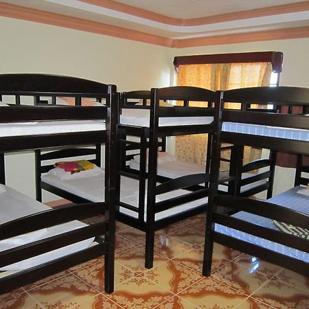 Golden Stallion Suites Кагаян де Оро Екстериор снимка