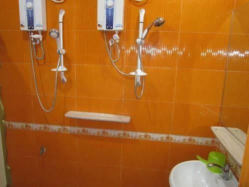 Golden Stallion Suites Кагаян де Оро Екстериор снимка
